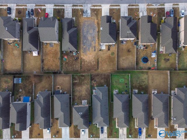 121 Winstead Circle, Owens Cross Roads, AL 35763