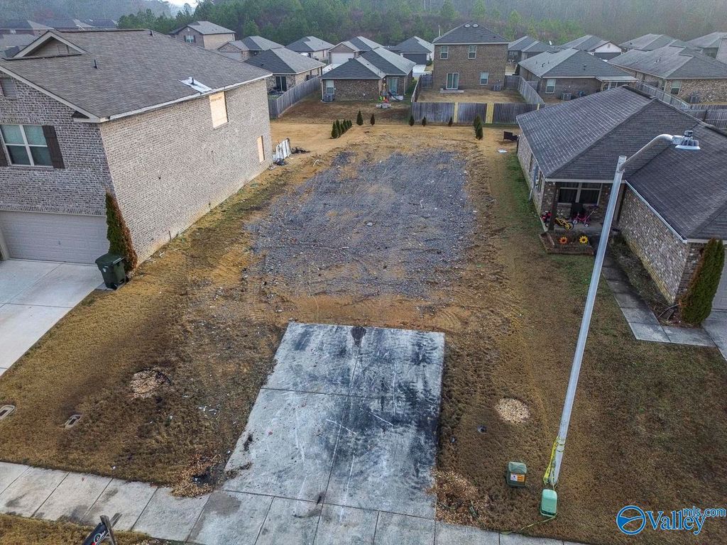 121 Winstead Circle, Owens Cross Roads, AL 35763