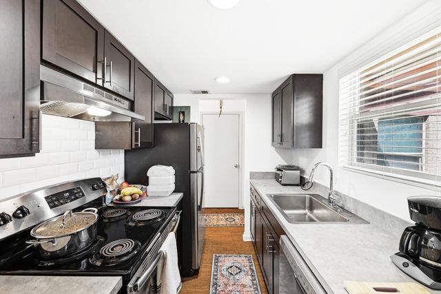 1904 Valley Hill CIR, Austin, TX 78741