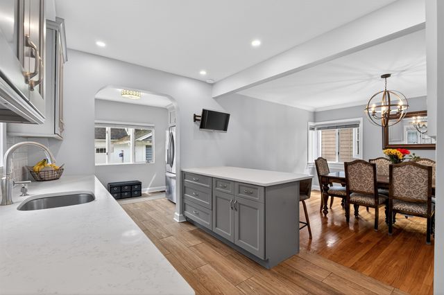 93 WEST 38TH ST, Bayonne, NJ 07002