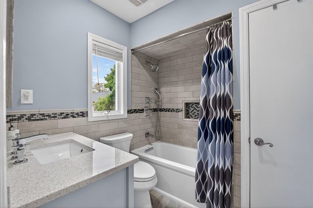 93 WEST 38TH ST, Bayonne, NJ 07002