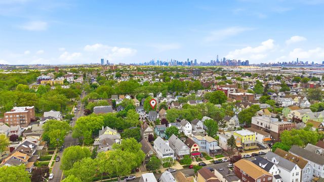 93 WEST 38TH ST, Bayonne, NJ 07002