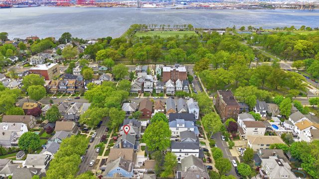 93 WEST 38TH ST, Bayonne, NJ 07002