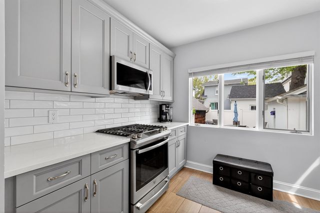 93 WEST 38TH ST, Bayonne, NJ 07002