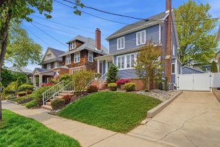 93 WEST 38TH ST, Bayonne, NJ 07002