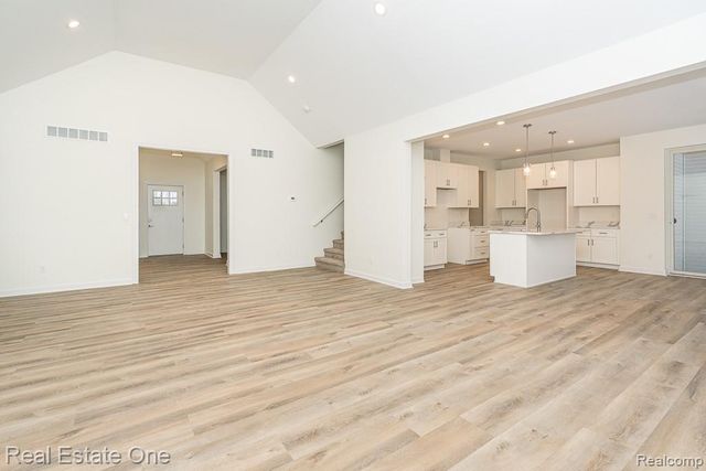 225 E Predmore Road, Oakland, MI 48363