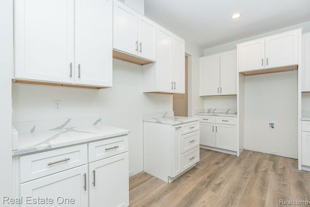 225 E Predmore Road, Oakland, MI 48363