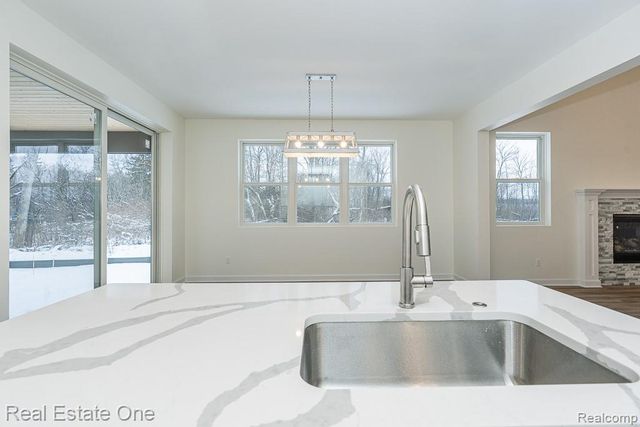 225 E Predmore Road, Oakland, MI 48363