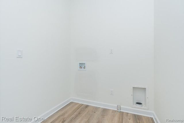 225 E Predmore Road, Oakland, MI 48363