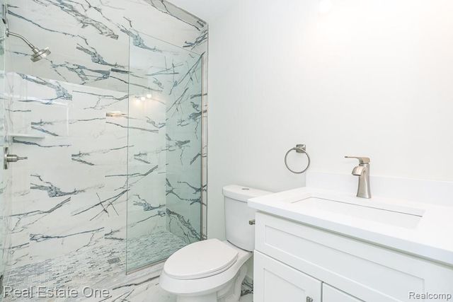 225 E Predmore Road, Oakland, MI 48363