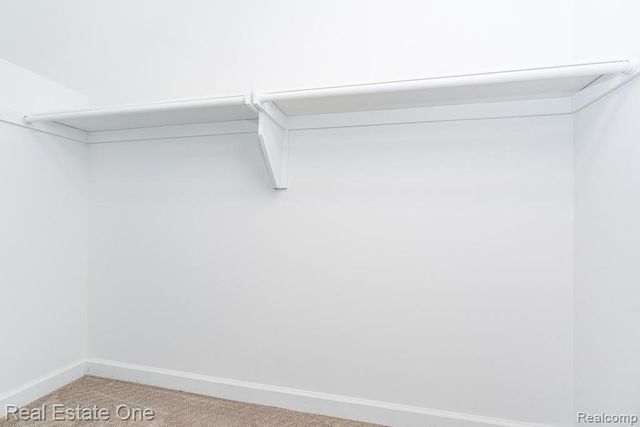 225 E Predmore Road, Oakland, MI 48363