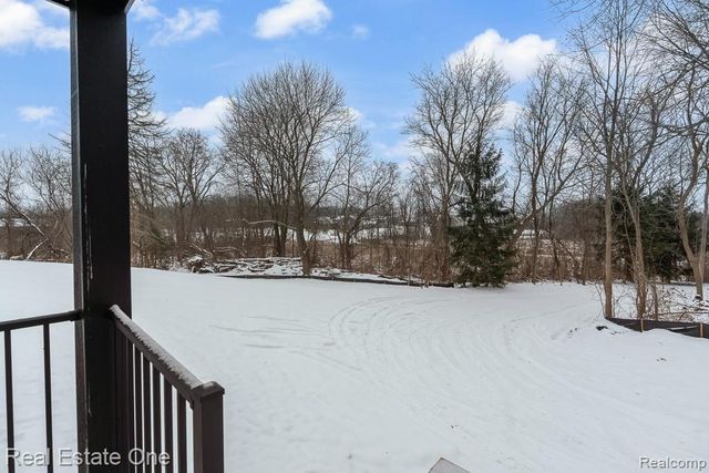 225 E Predmore Road, Oakland, MI 48363