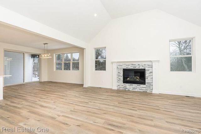 225 E Predmore Road, Oakland, MI 48363