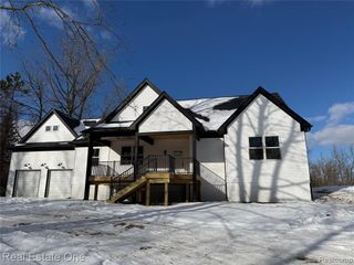 225 E Predmore Road, Oakland, MI 48363
