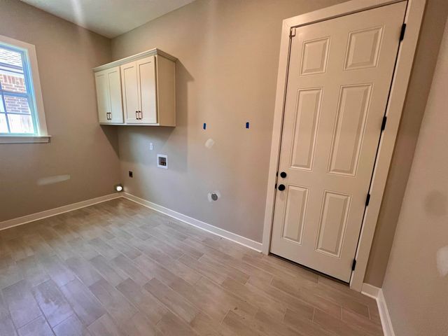 10250 LOUANNE DR, Collierville, TN 38017