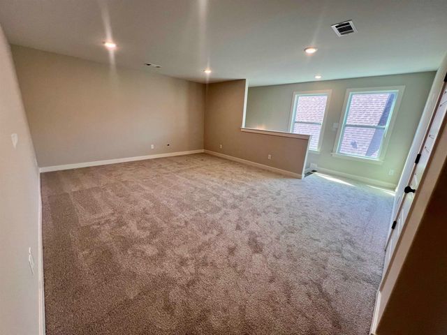 10250 LOUANNE DR, Collierville, TN 38017