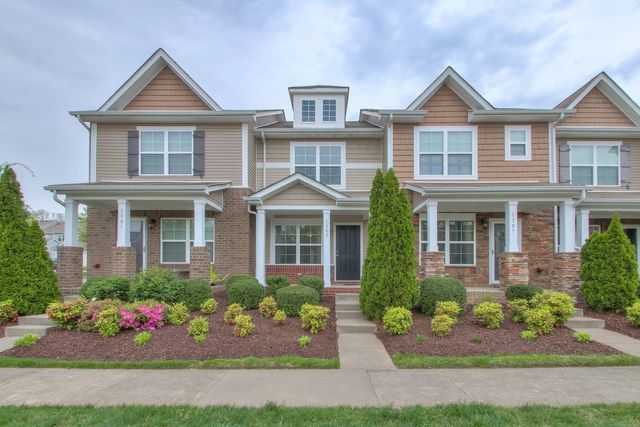 1303 Riverbrook Dr, Hermitage, TN 37076