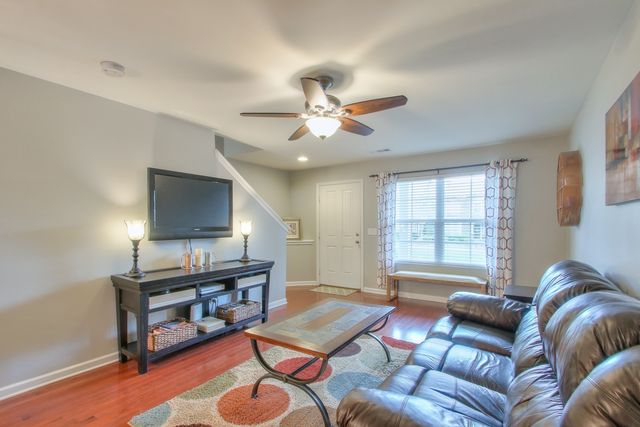 1303 Riverbrook Dr, Hermitage, TN 37076