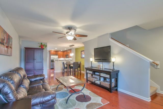 1303 Riverbrook Dr, Hermitage, TN 37076