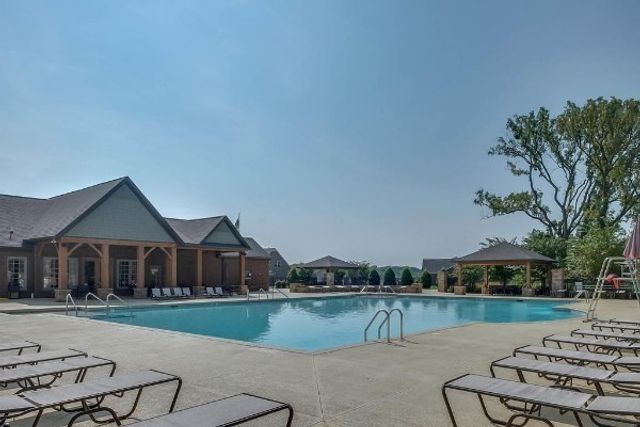 1303 Riverbrook Dr, Hermitage, TN 37076