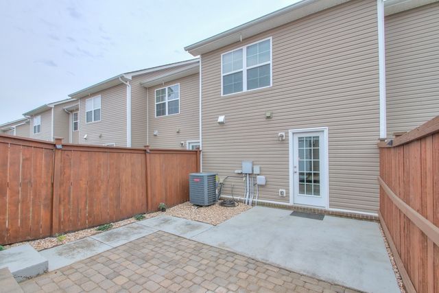 1303 Riverbrook Dr, Hermitage, TN 37076