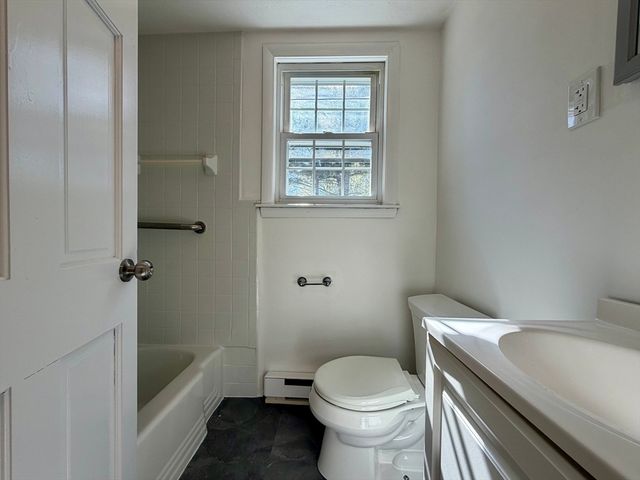 15 Park Avenue 1, Foxboro, MA 02035