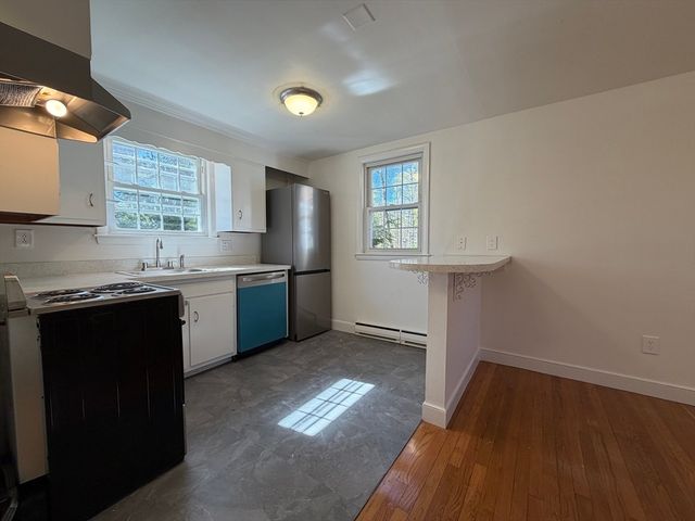 15 Park Avenue 1, Foxboro, MA 02035