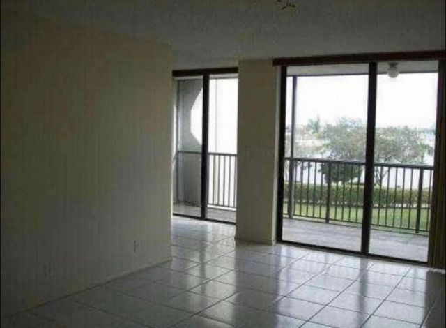 3550 Blue Lake Drive 404, Pompano Beach, FL 33064