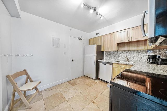 5101 Collins Ave 11K, Miami Beach, FL 33140