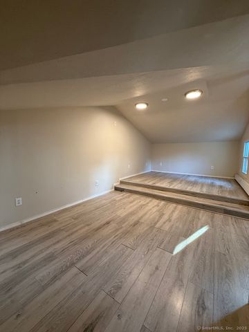 19 Crouch Street, Groton, CT 06340