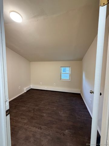 19 Crouch Street, Groton, CT 06340