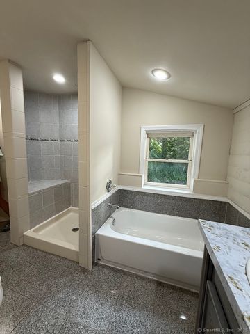 19 Crouch Street, Groton, CT 06340