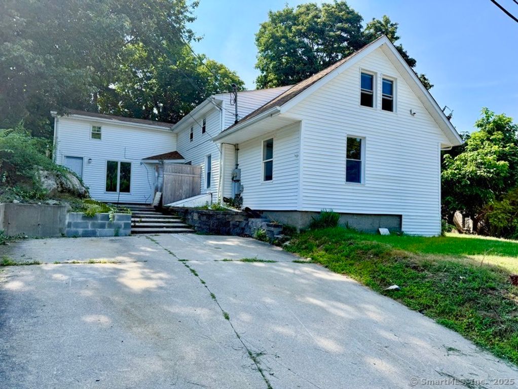 19 Crouch Street, Groton, CT 06340