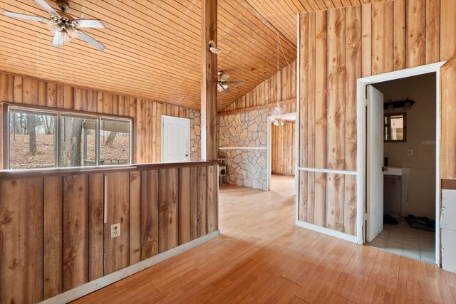 1475 Patton School Road, South Pittsburg, TN 37380