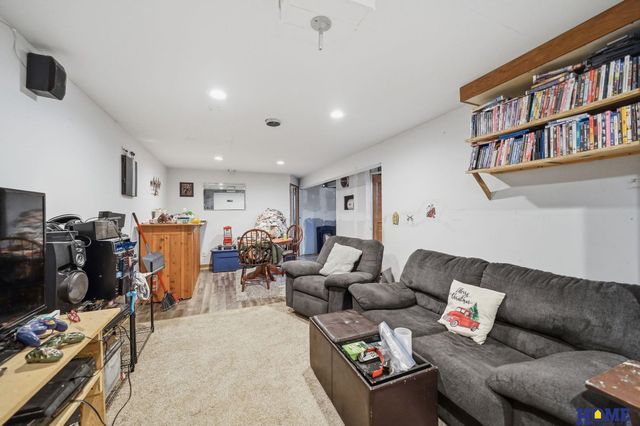 1010 B Street, Palmyra, NE 68418