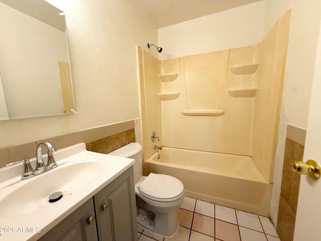 7007 S 8th Street, Phoenix, AZ 85042