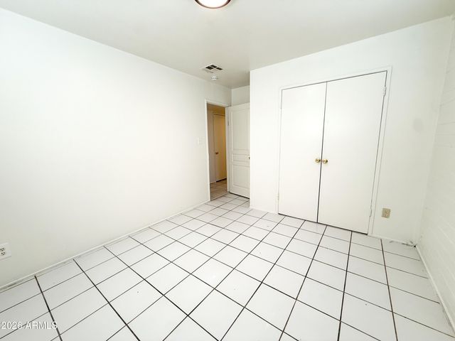 7007 S 8th Street, Phoenix, AZ 85042
