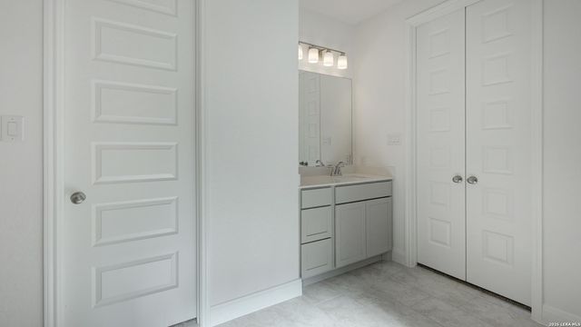 9940 Paladin Ridge, San Antonio, TX 78254