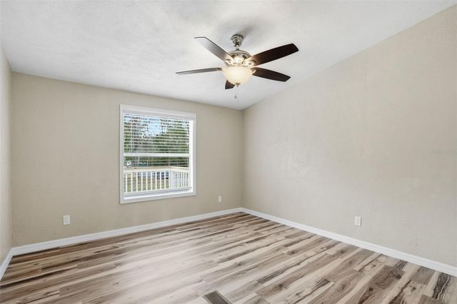 27080 HIAWATHA BOULEVARD, Brooksville, FL 34601