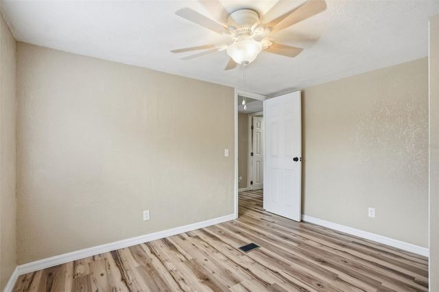 27080 HIAWATHA BOULEVARD, Brooksville, FL 34601