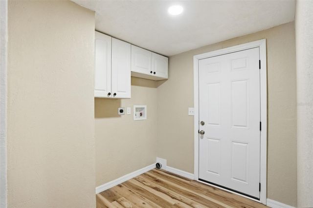 27080 HIAWATHA BOULEVARD, Brooksville, FL 34601