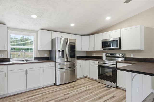 27080 HIAWATHA BOULEVARD, Brooksville, FL 34601