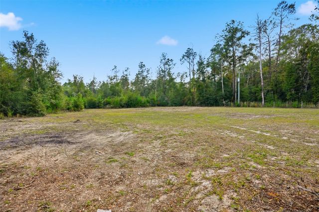 27080 HIAWATHA BOULEVARD, Brooksville, FL 34601