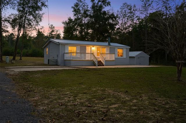 27080 HIAWATHA BOULEVARD, Brooksville, FL 34601