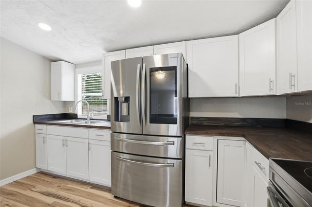 27080 HIAWATHA BOULEVARD, Brooksville, FL 34601