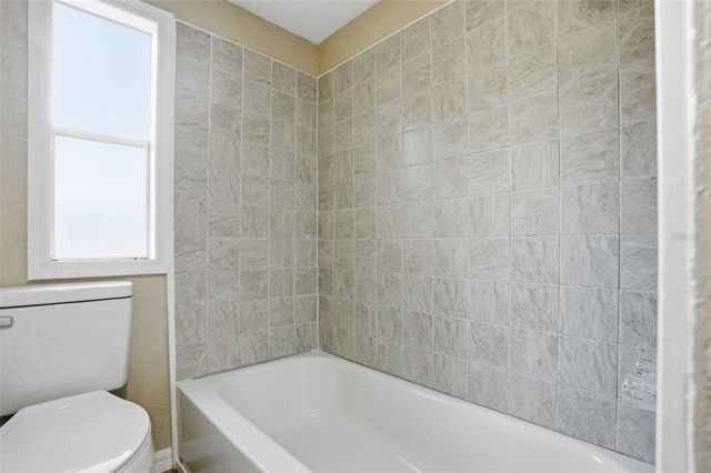 27080 HIAWATHA BOULEVARD, Brooksville, FL 34601