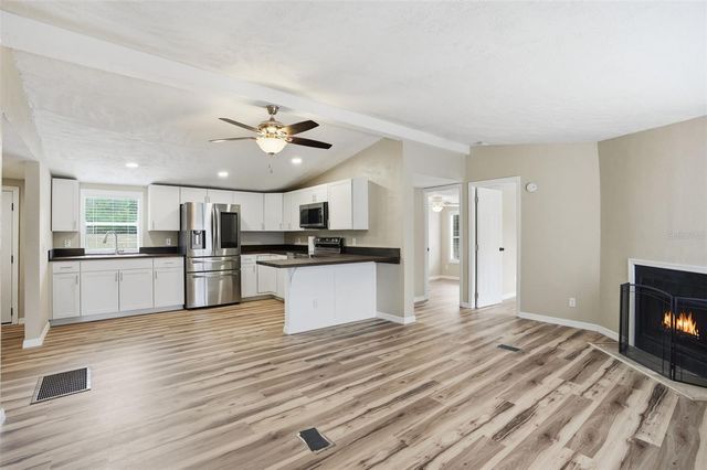 27080 HIAWATHA BOULEVARD, Brooksville, FL 34601