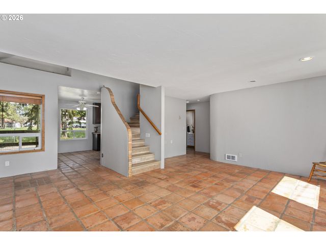 295 Kangas Rd, Toledo, WA 98591