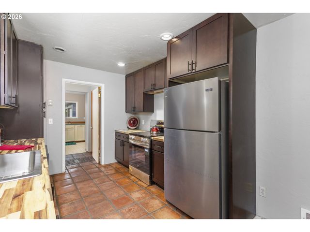 295 Kangas Rd, Toledo, WA 98591