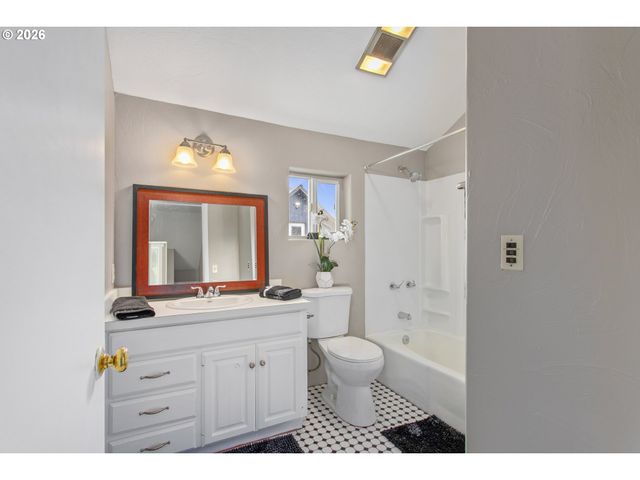 295 Kangas Rd, Toledo, WA 98591